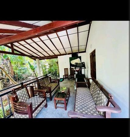 Orange Villa Хикадува Екстериор снимка
